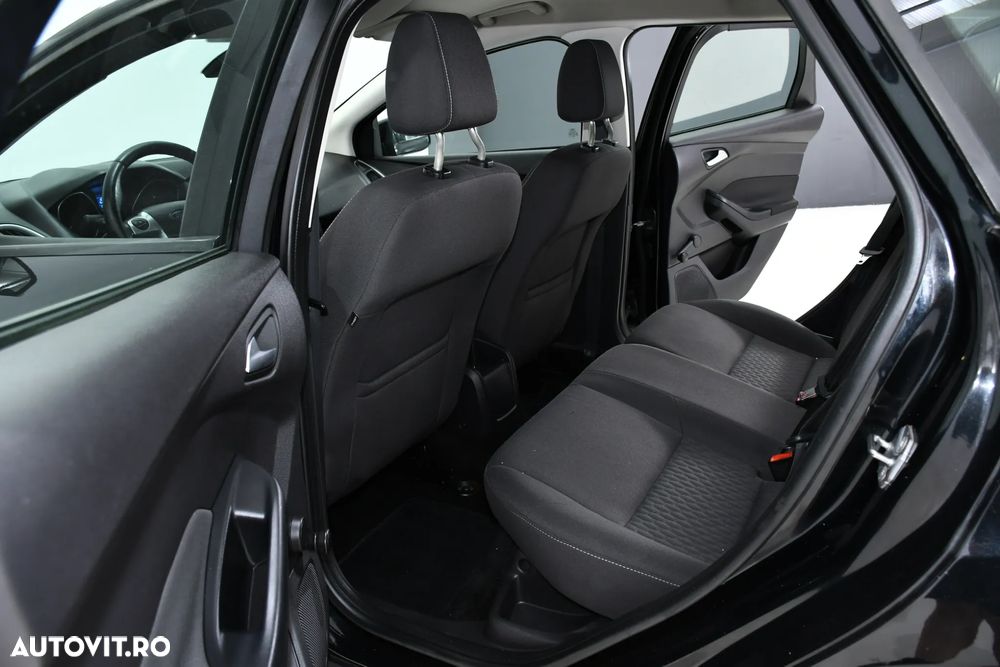 Ford Focus Turnier 1.6 TDCi DPF Titanium - 16
