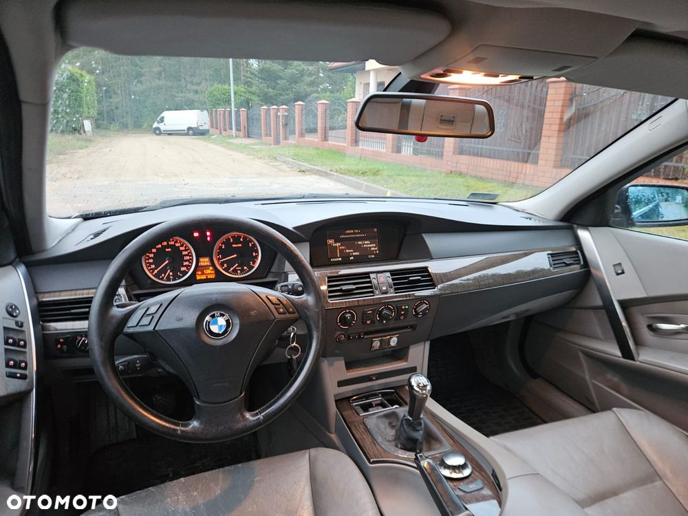 BMW Seria 5 530i - 7