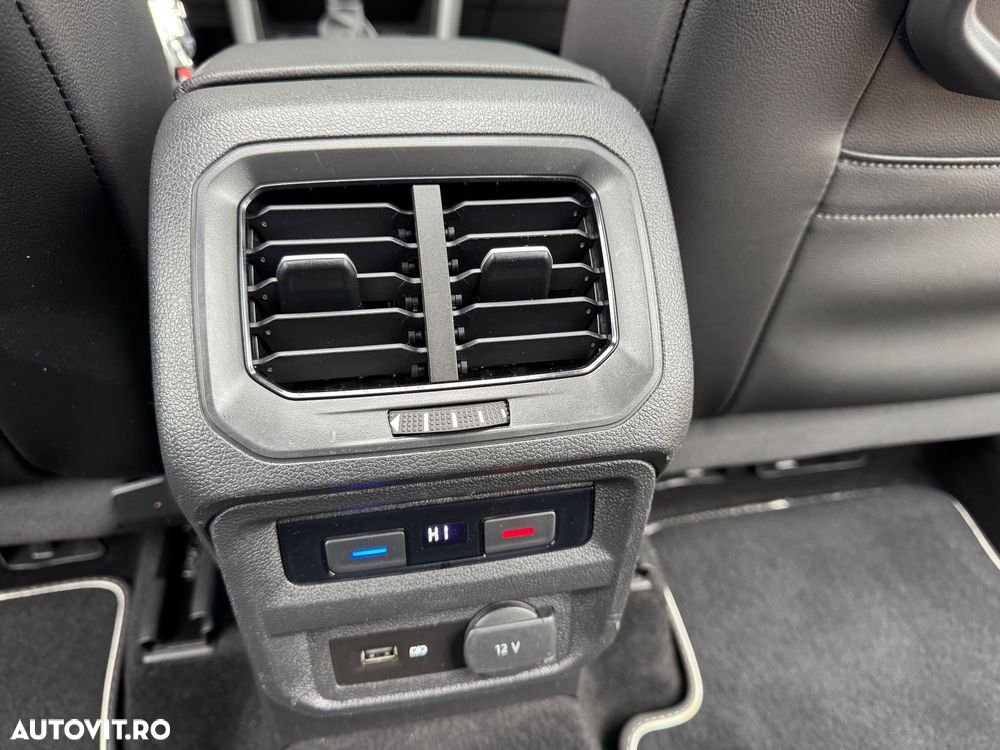 Volkswagen Tiguan 2.0 TDI SCR 4MOTION DSG Highline - 29