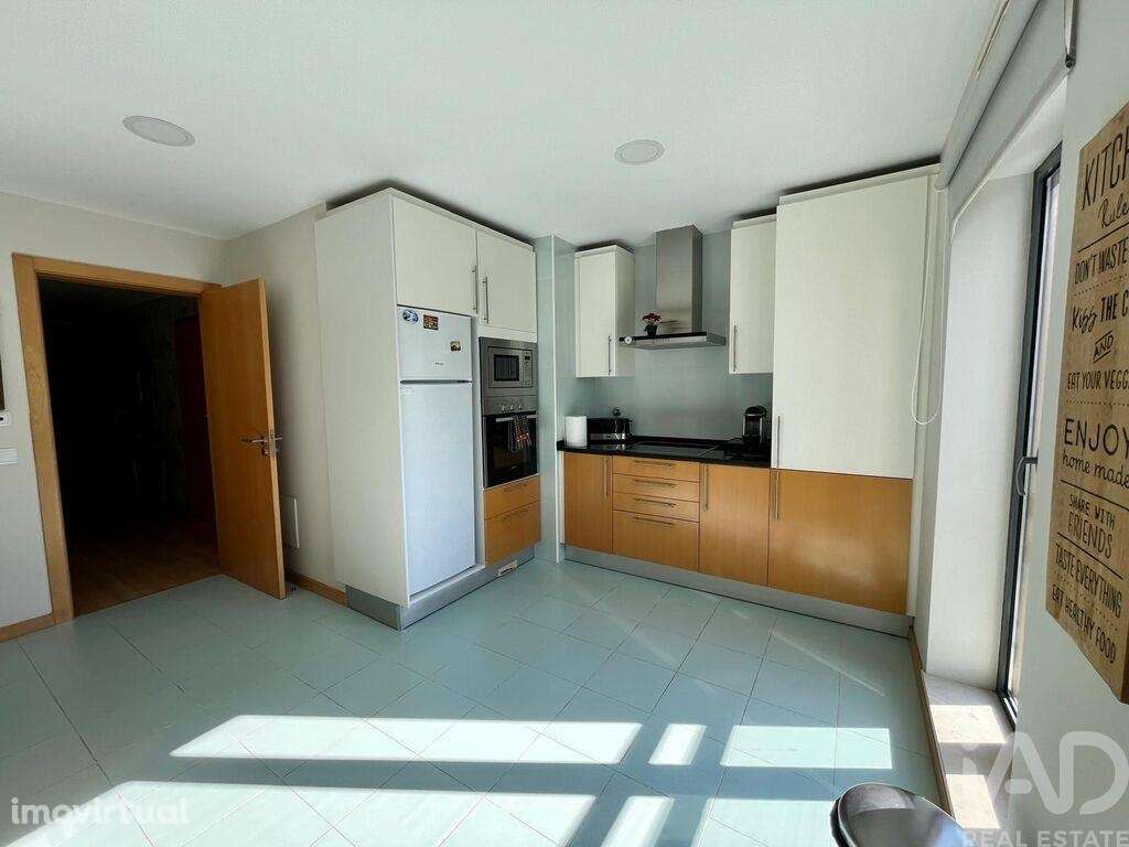 Apartamento T2 em Olhão de 134,00 m2 - Grande imagem: 4/30