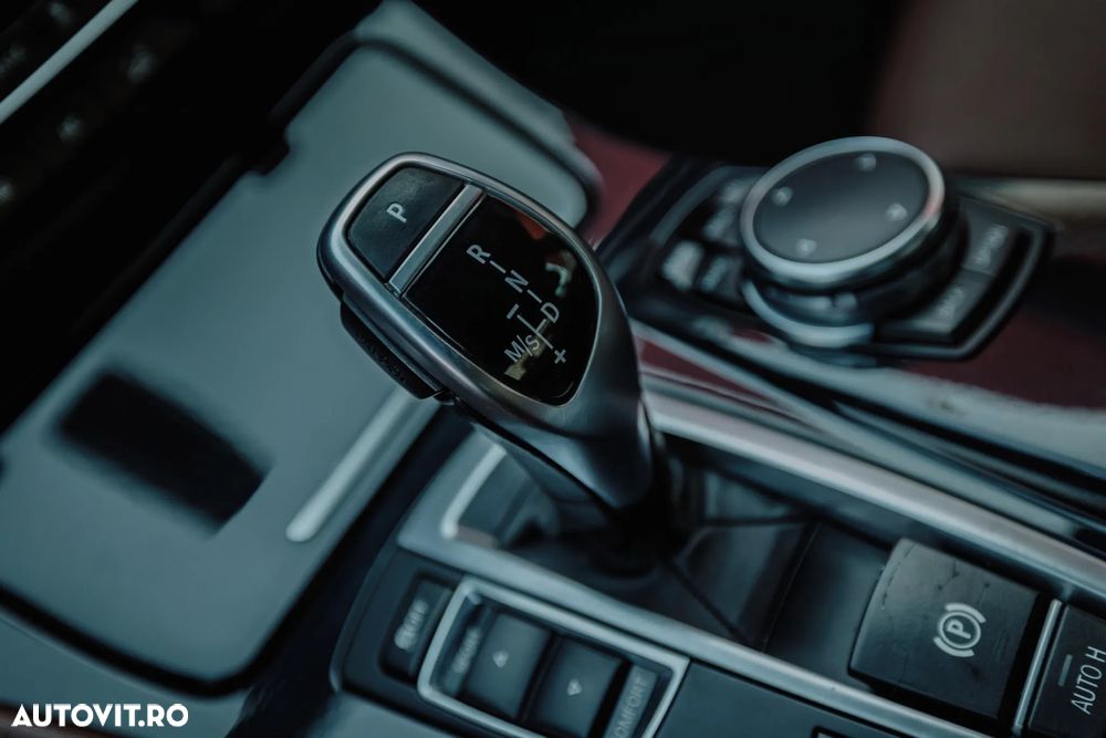 BMW Seria 5 530d xDrive AT - 10