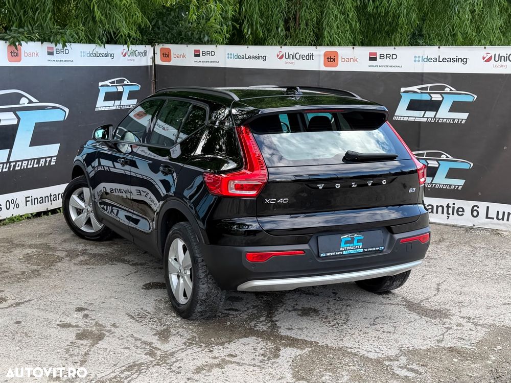 Volvo XC 40 B3 AT FWD MHEV Core - 39