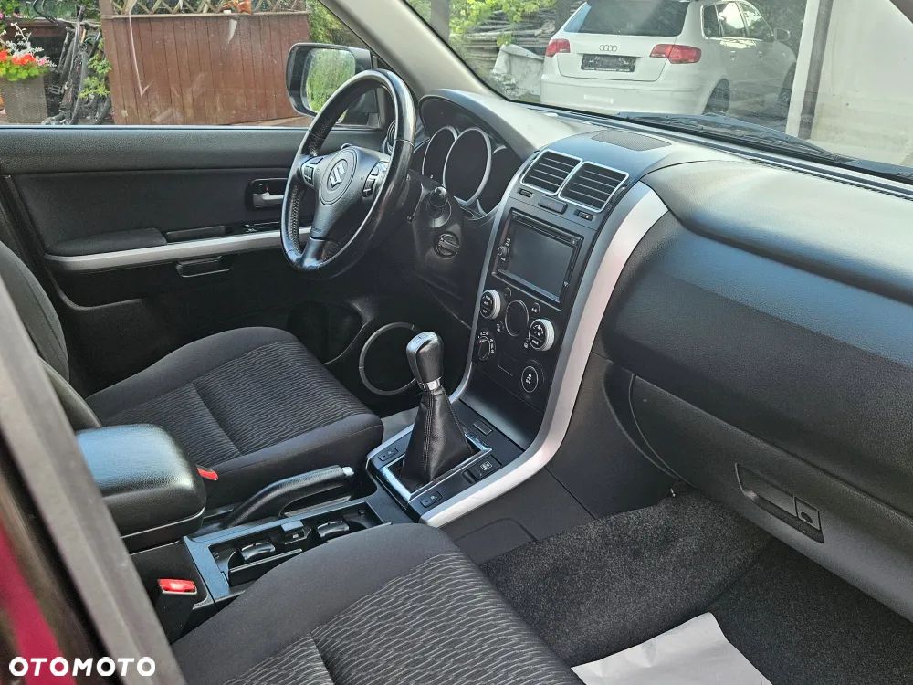 Suzuki Grand Vitara 1.9 DDiS Premium EU5 - 26