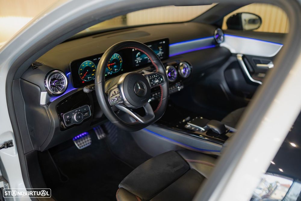 Mercedes-Benz A 250 e AMG Line - 2