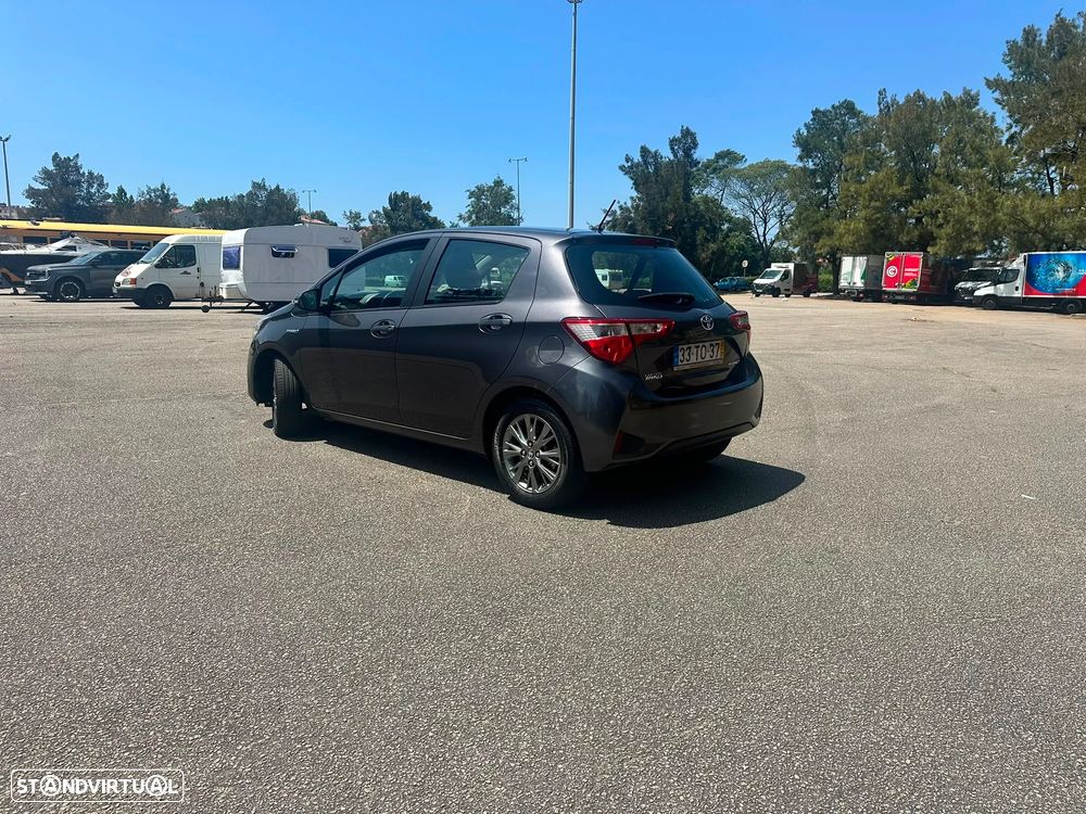 Toyota Yaris 1.5 HSD Comfort+P.Style - 4