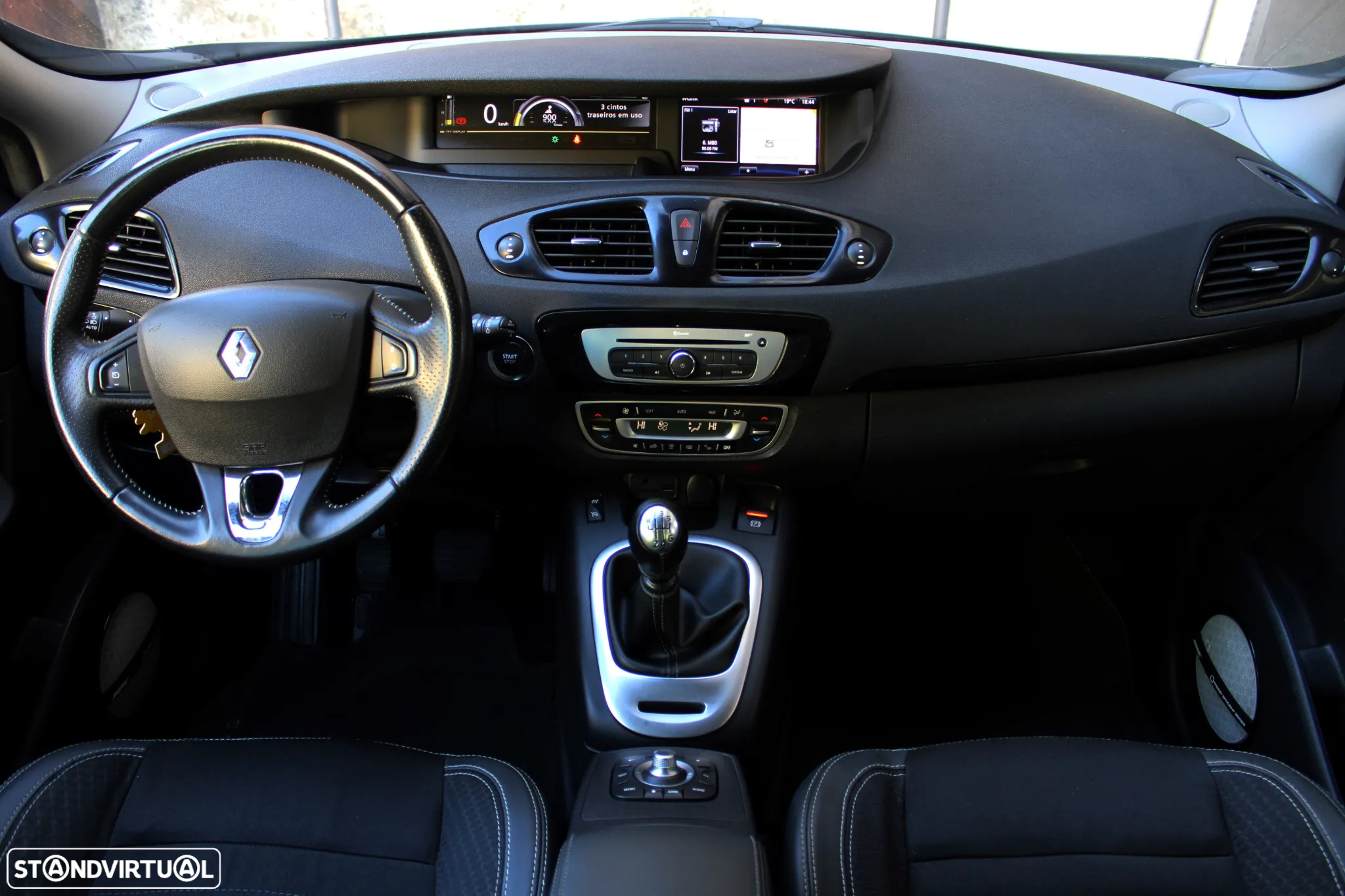 Renault Grand Scénic 1.6 dCi Bose Edition SS - 17