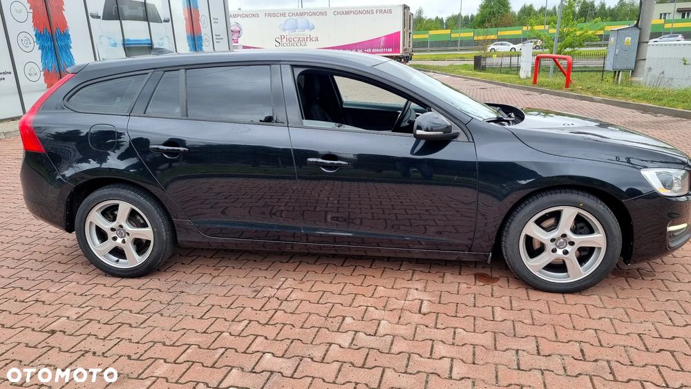 Volvo V60 D4 Geartronic Momentum - 3
