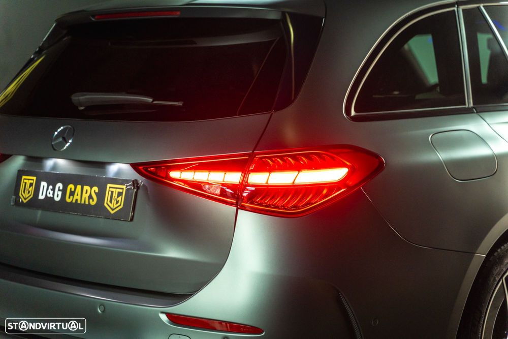 Mercedes-Benz C 300 e T 9G-TRONIC AMG Line - 26