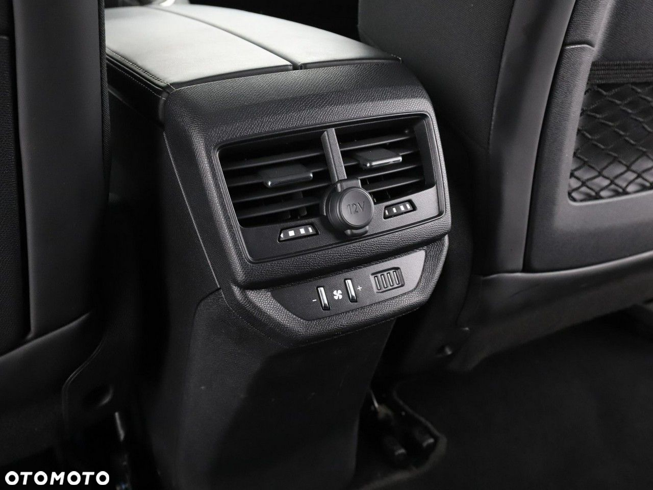 Peugeot 5008 1.5 BlueHDi Allure Pack S&S EAT8 - 36