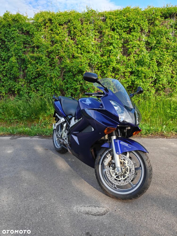 Honda VFR - 1
