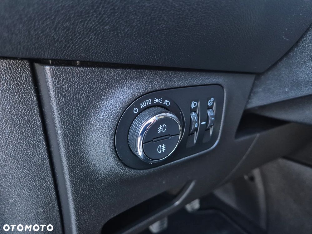 Opel Corsa 1.4 Turbo (ecoFLEX) Start/Stop Innovation - 27