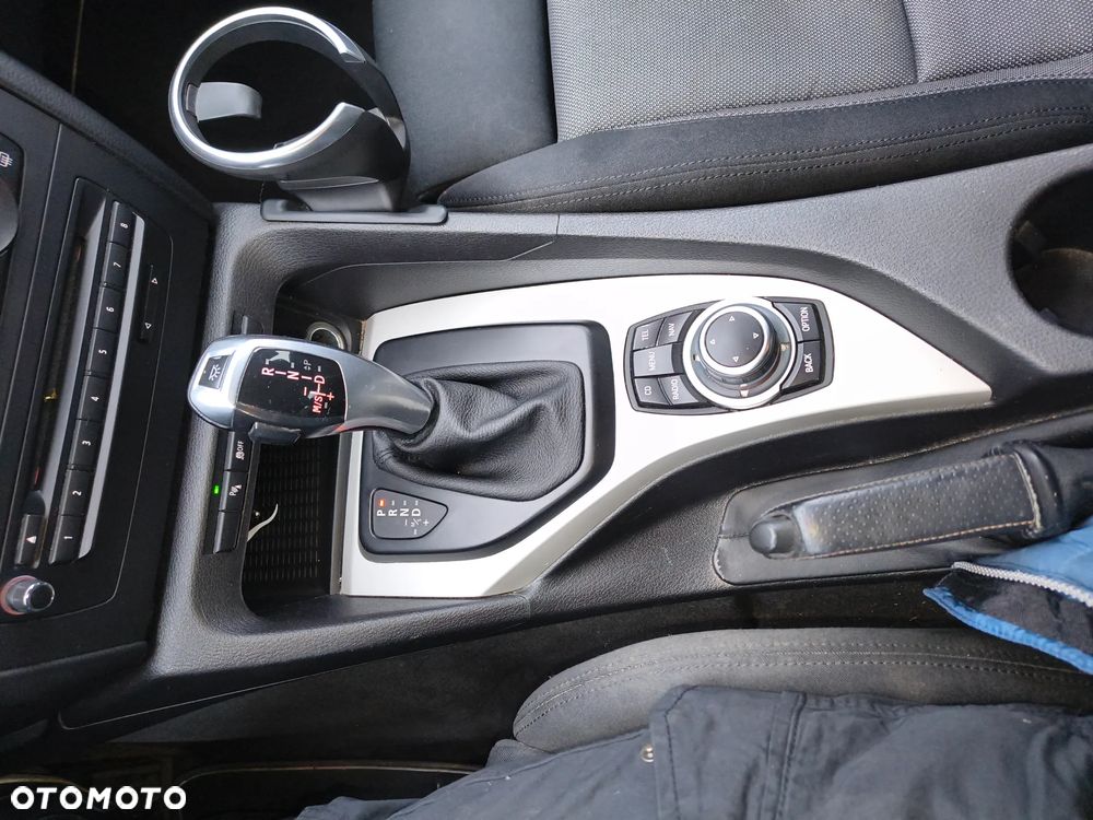 BMW X1 sDrive18i xLine - 14