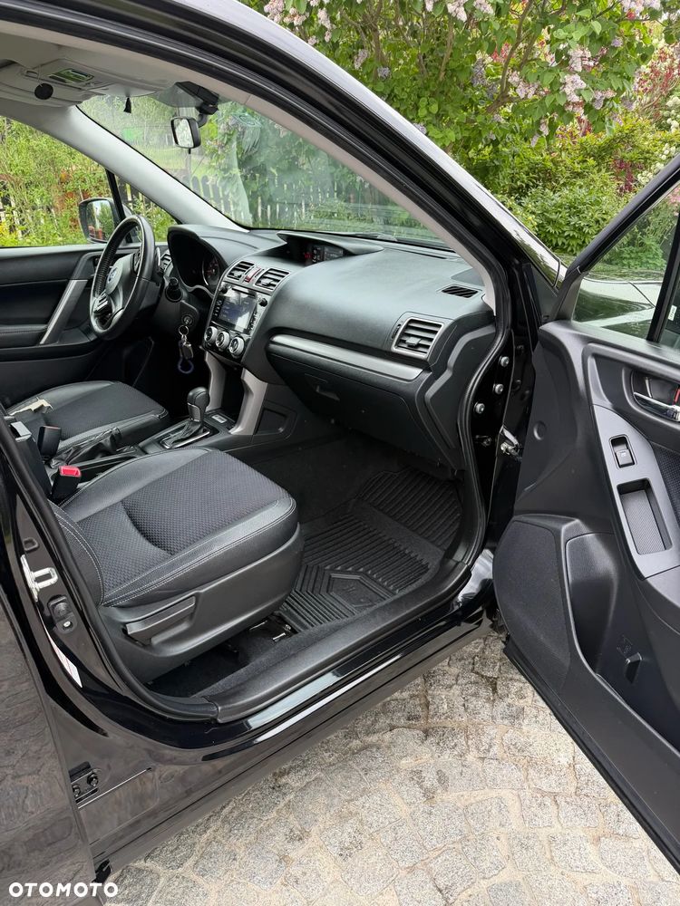 Subaru Forester 2.0 XT Comfort Lineartronic - 16