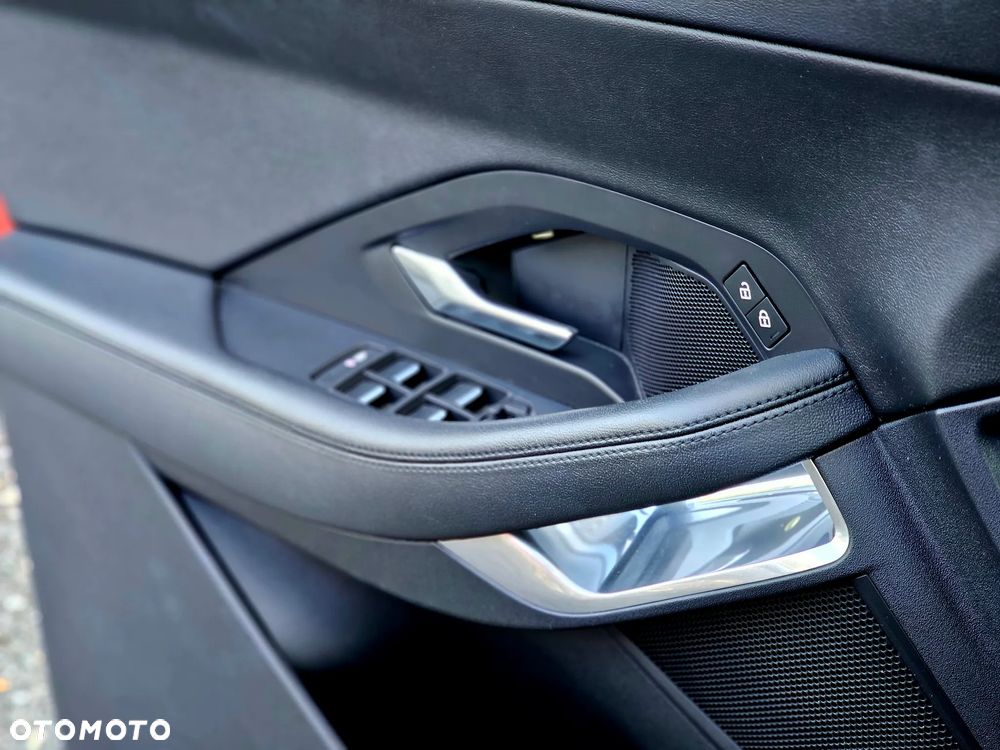 Jaguar E-Pace 1.5 P160 mHEV S - 37