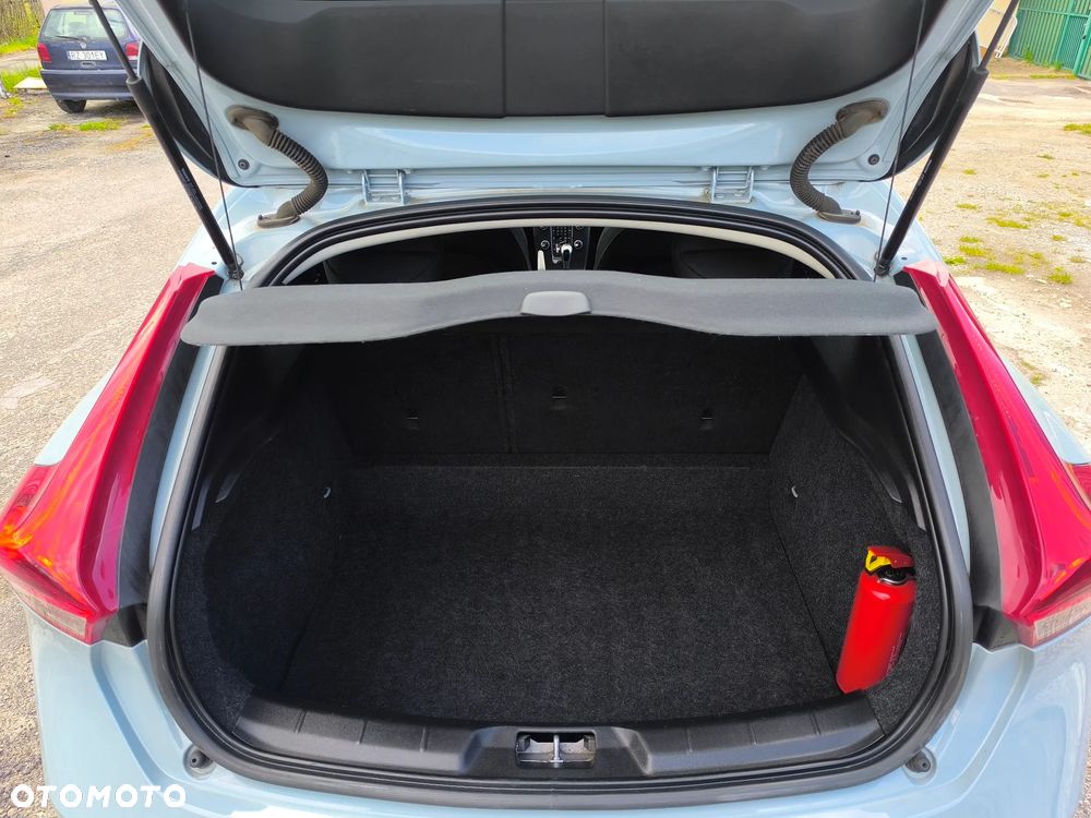 Volvo V40 D2 Momentum - 16