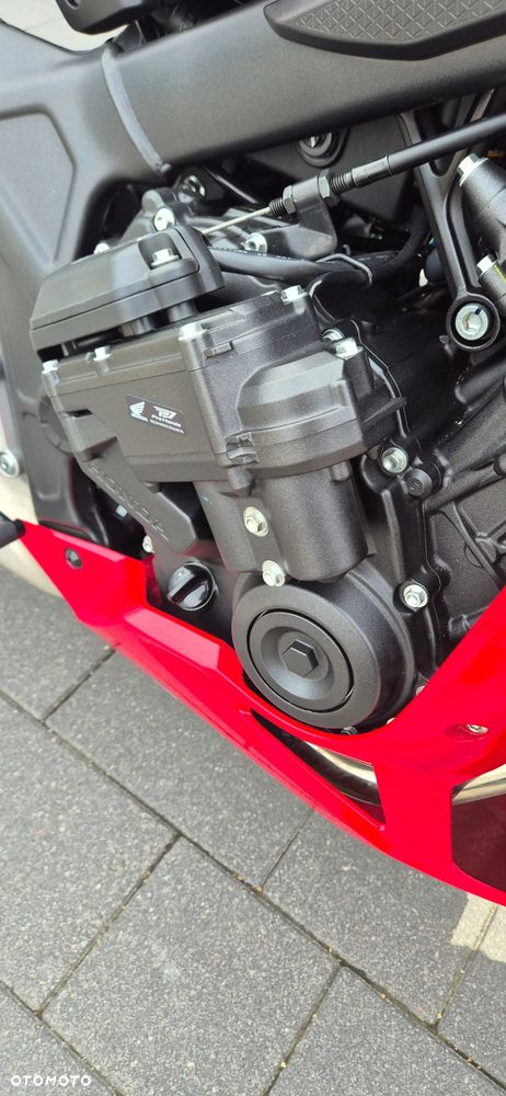 Honda CBR - 12
