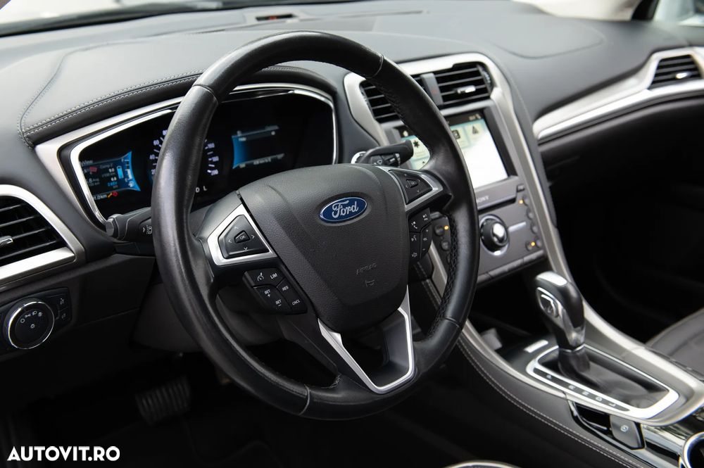 Ford Mondeo 2.0 HEV Vignale - 30