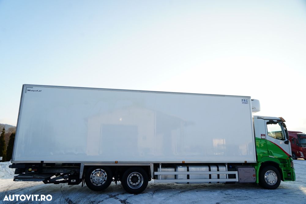 Renault T 430 / 6x2 / REFRIGERAT -9 M / UNITATE CARRIER SUPRA 1250 / platformă elevatoare / oblon rulant / punte de ridicare / direcție - 8