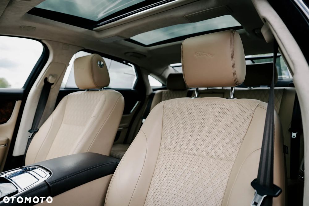 Jaguar XJ 3.0 T LWB AWD Portfolio - 14