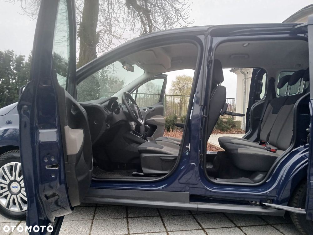 Ford Tourneo Courier - 24