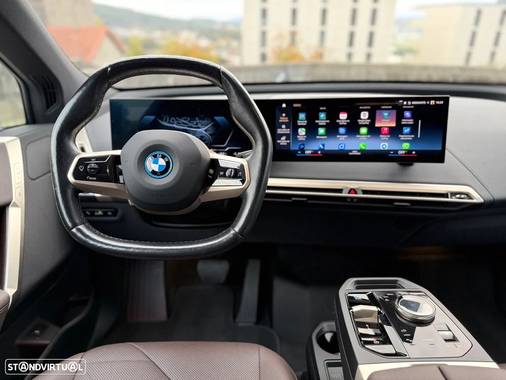 BMW iX xDrive 40 Pack Desportivo - 10
