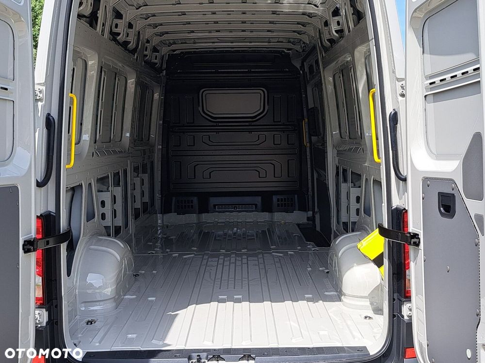 Volkswagen Crafter - 9
