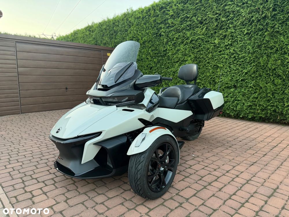 Can-Am Spyder - 1