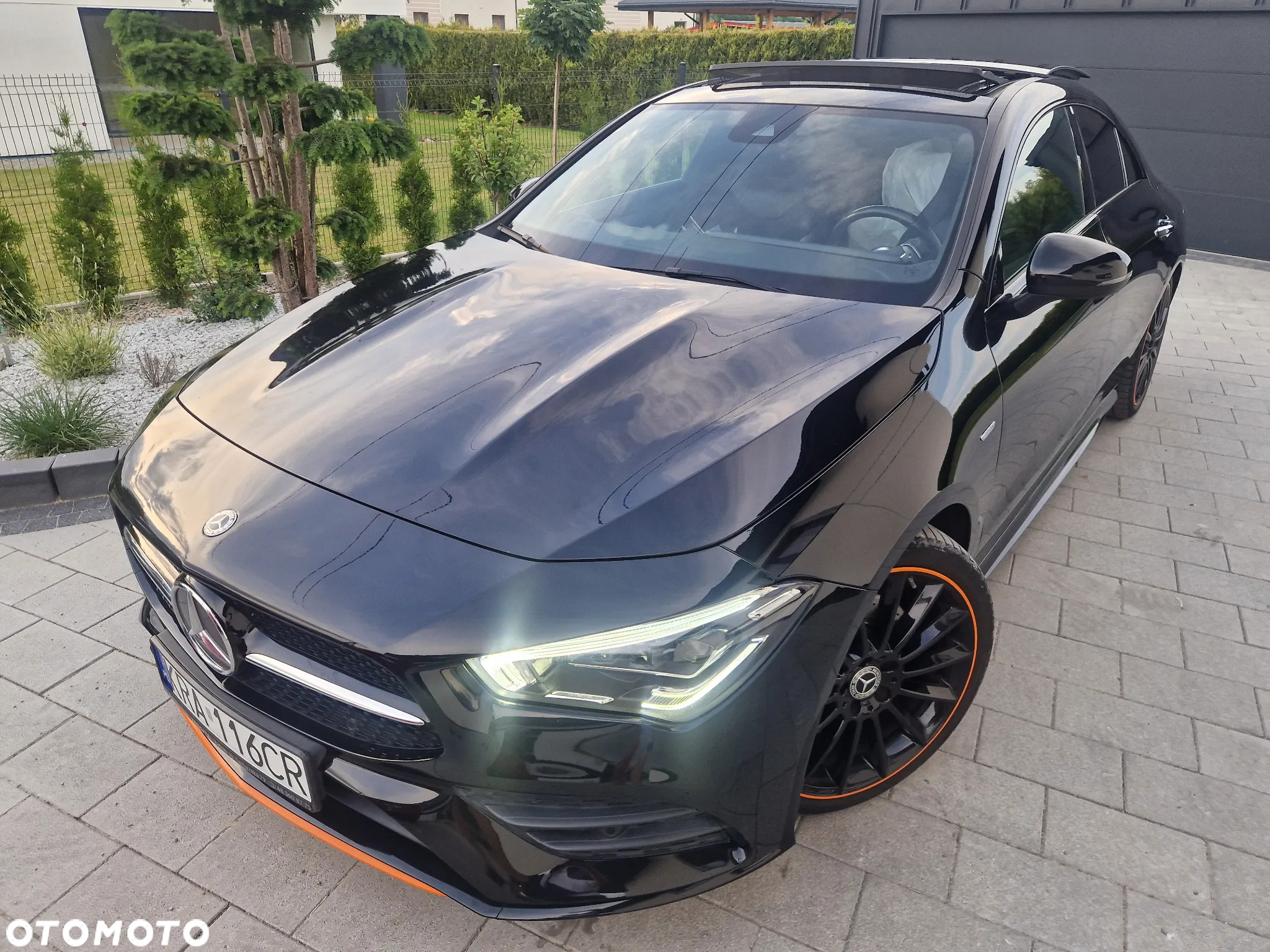 Mercedes-Benz CLA 220 4-Matic Edition 1 7G-DCT - 2