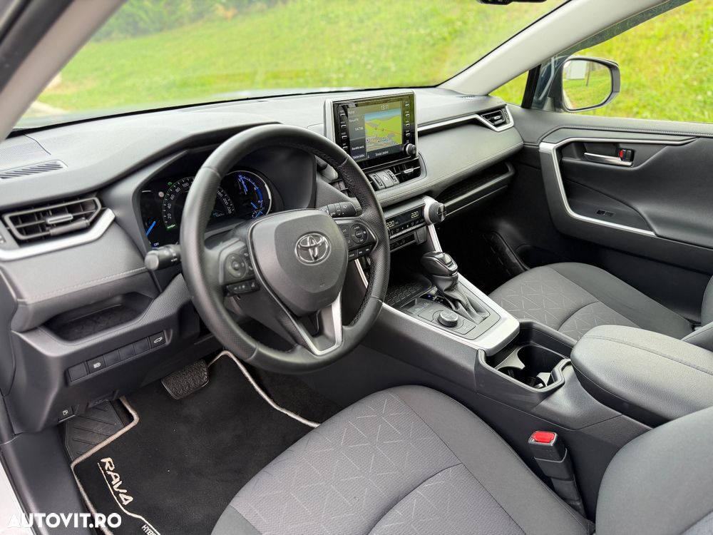 Toyota RAV4 - 18