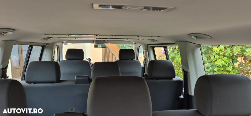 Volkswagen Caravelle - 18