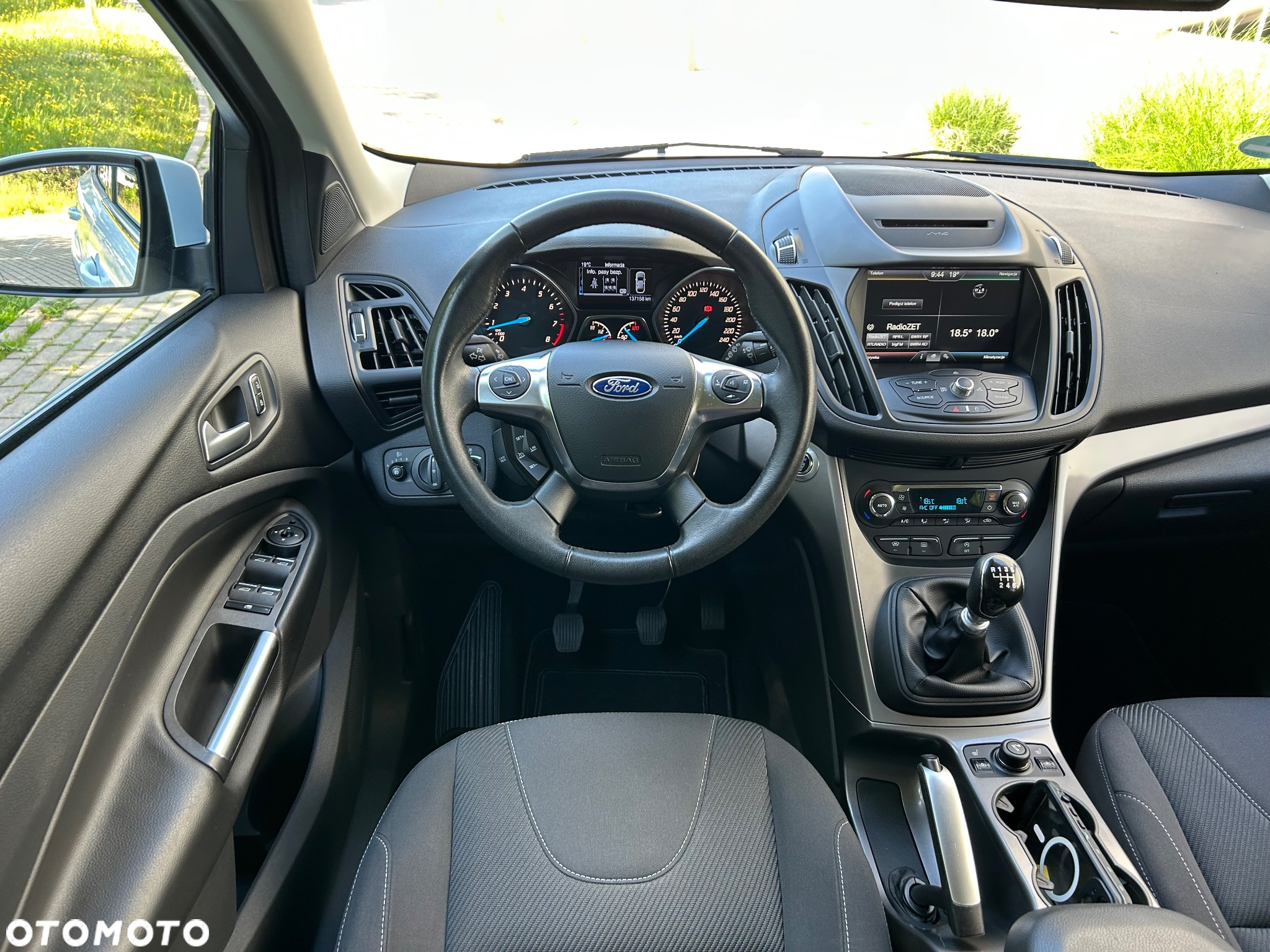 Ford Kuga 1.5 EcoBoost 2x4 Titanium - 24