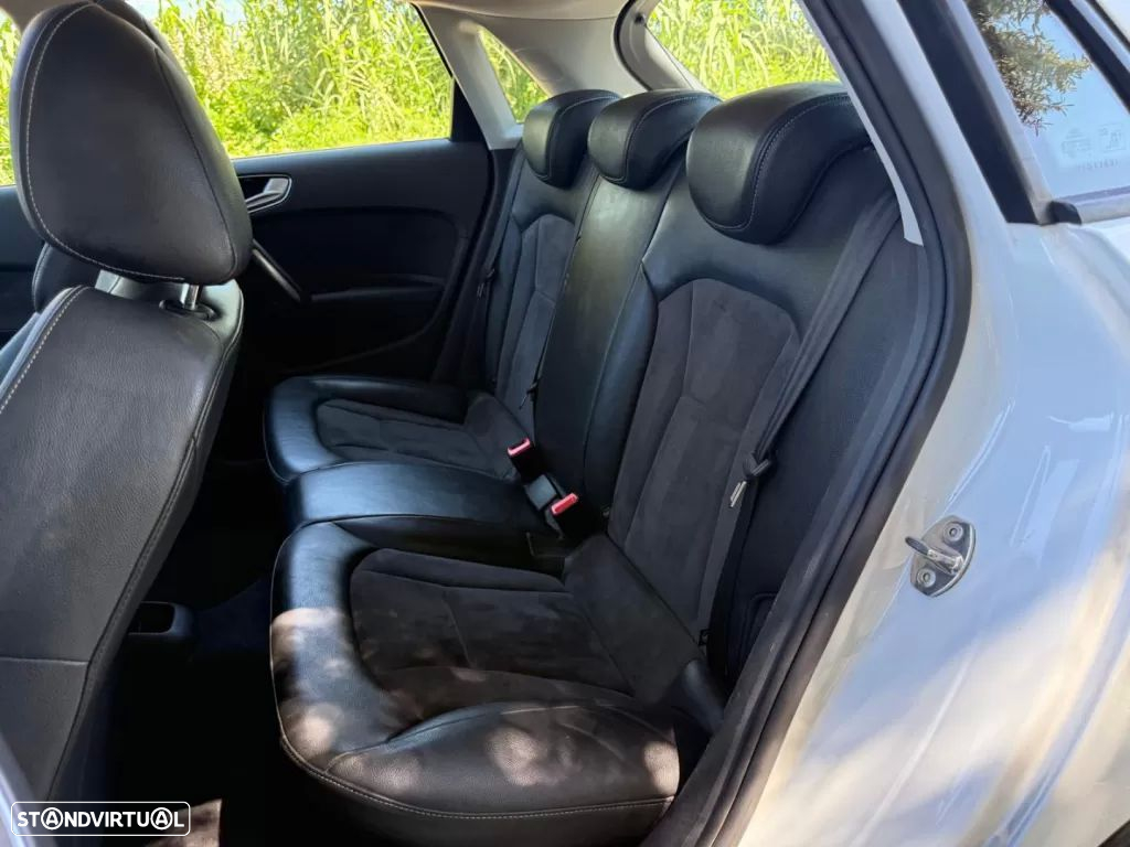Audi A1 Sportback 1.6 TDI S tronic sport - 16