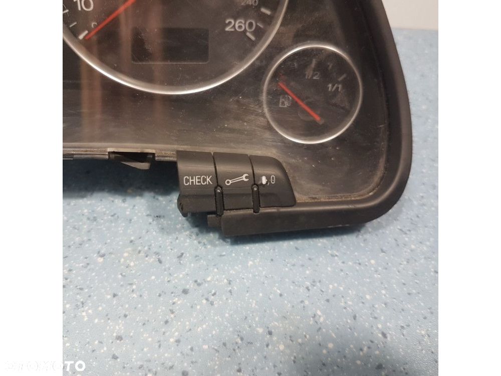 AUDI A4 B6 1.9 TDI AWX LICZNIK 8E0920900K - 4