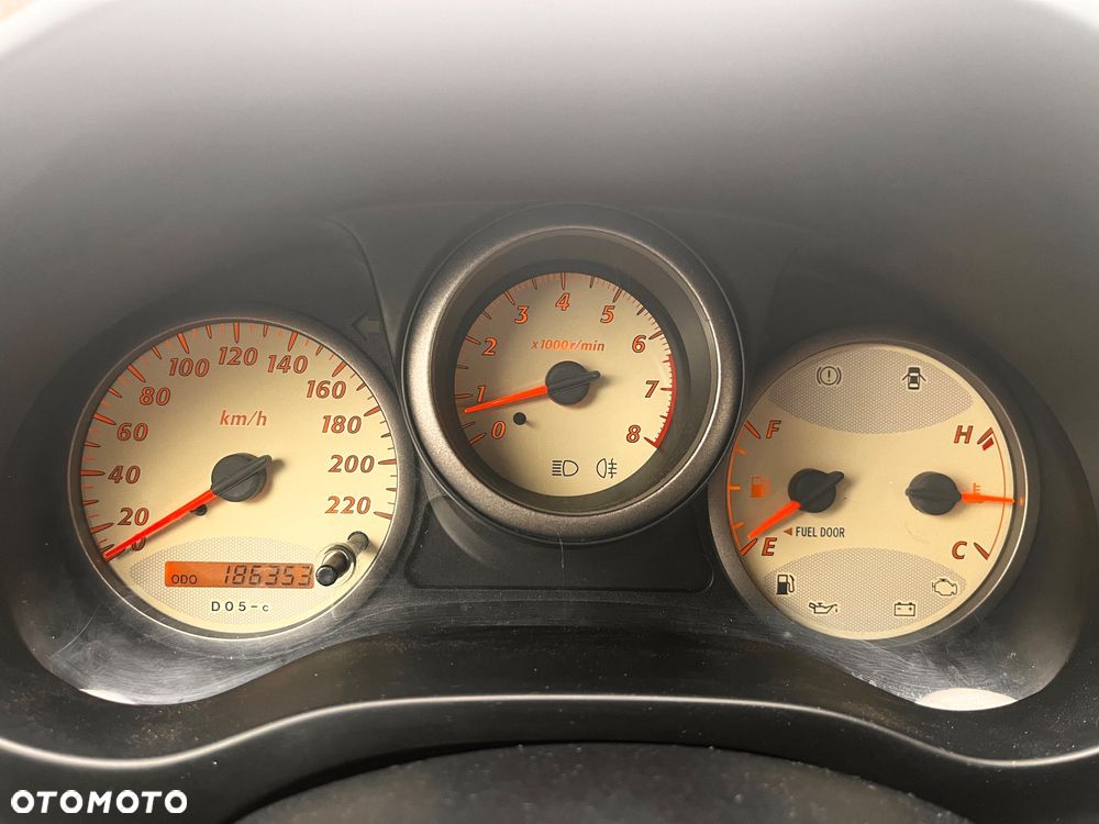 Toyota RAV4 1.8 VVT-i 4x2 - 28