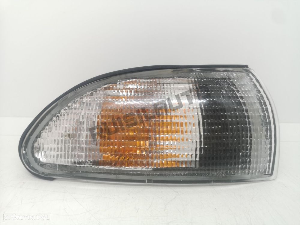 Farolim Pisca Frente Direito  Mitsubishi Carisma [1995_2004] 1. - 2