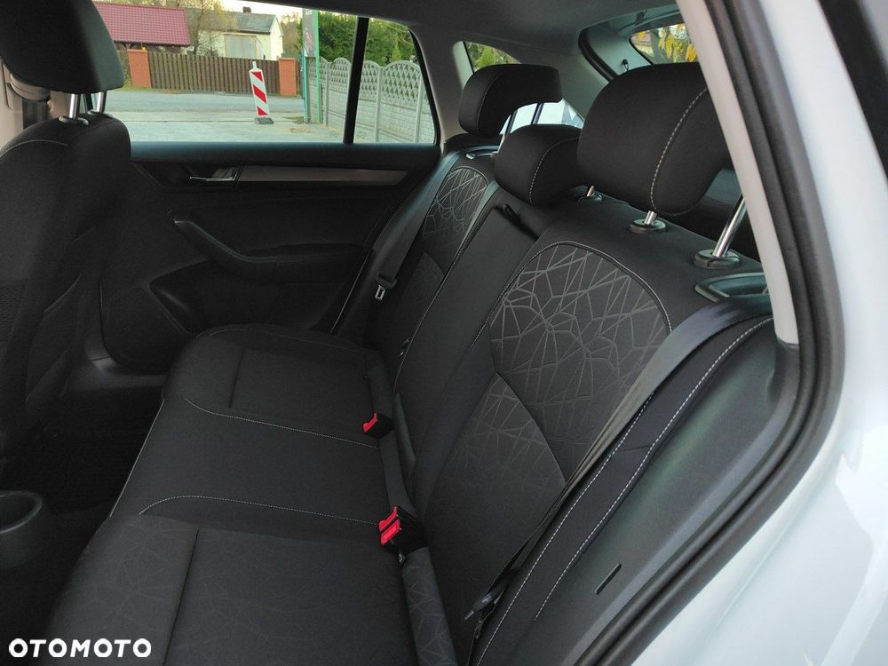 Skoda RAPID 1.0 TSI Clever - 25