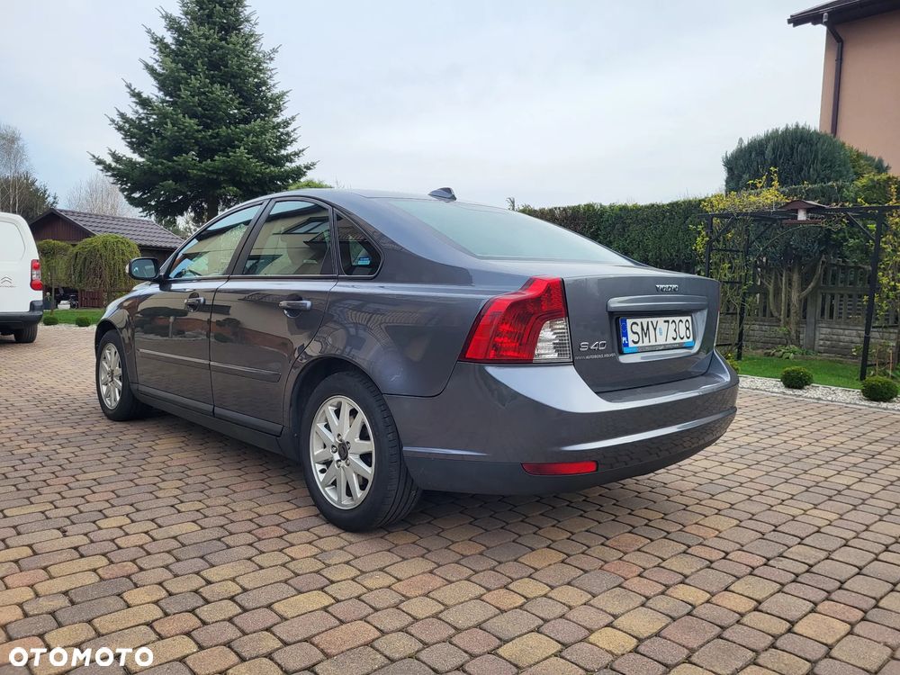 Volvo S40 2.0D Momentum - 4