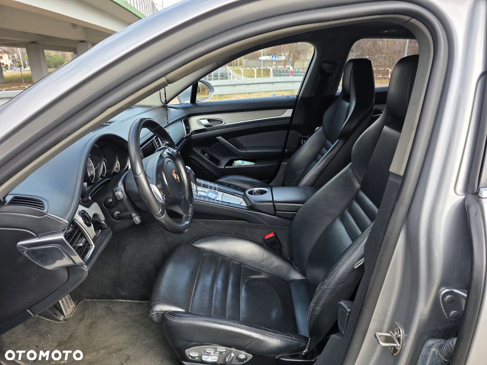 Porsche Panamera 4S - 7
