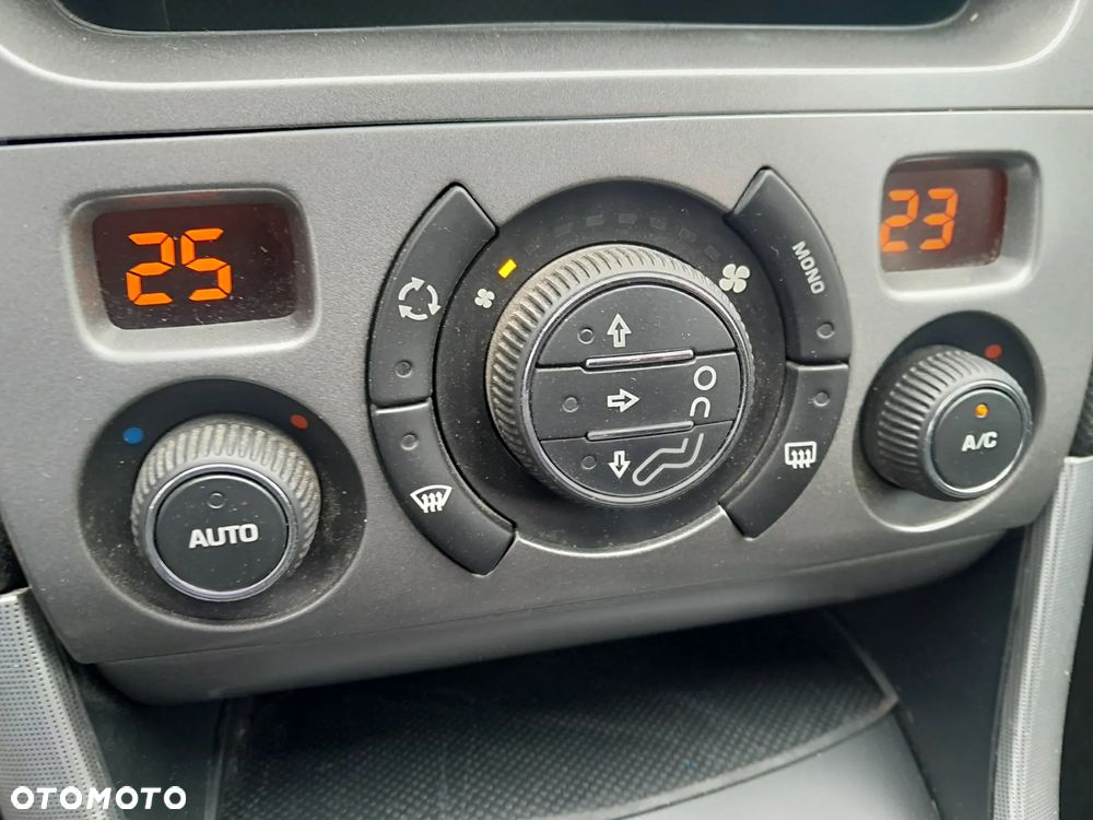 Peugeot 308 120 VTi Premium - 13