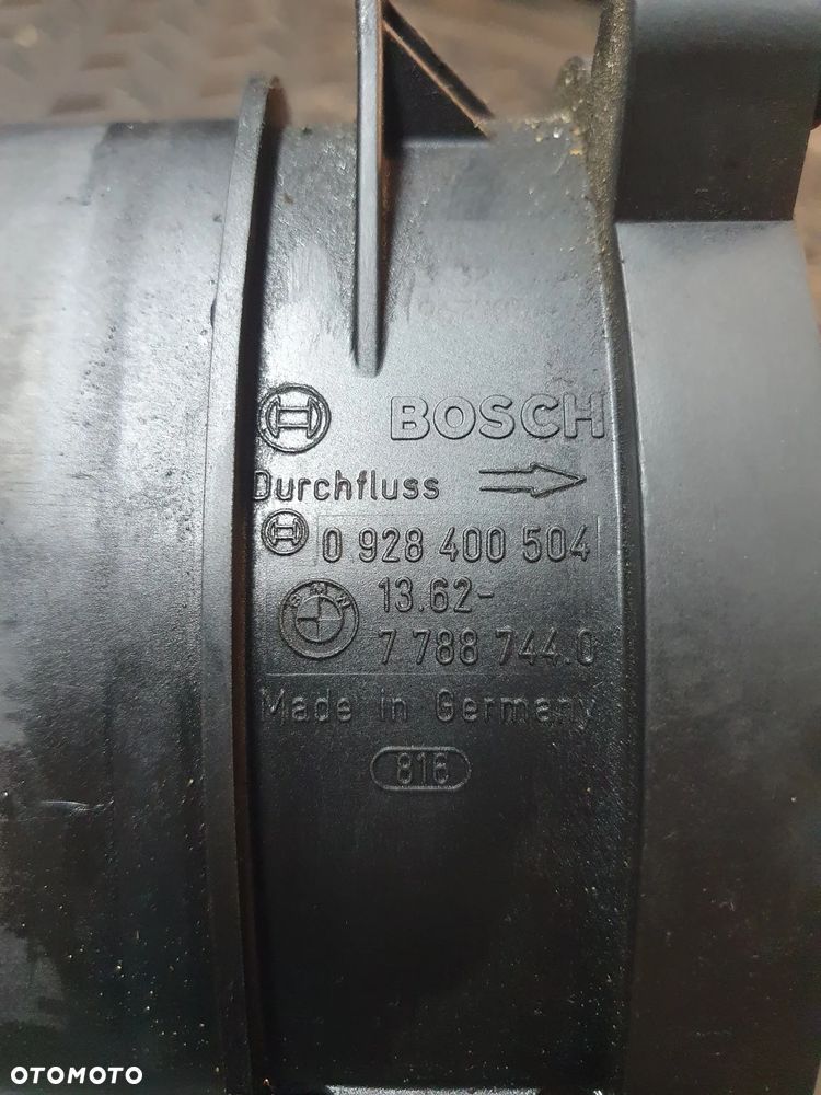 PRZEPŁYWOMIERZ BMW E60 2.5 D  0928400504 77887440 3.0D + WTYCZKA INSTALACJA - 2