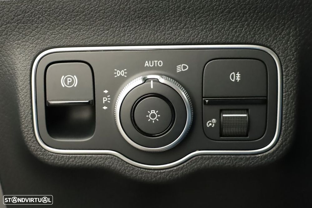 Mercedes-Benz EQA 300 4Matic AMG Line - 20