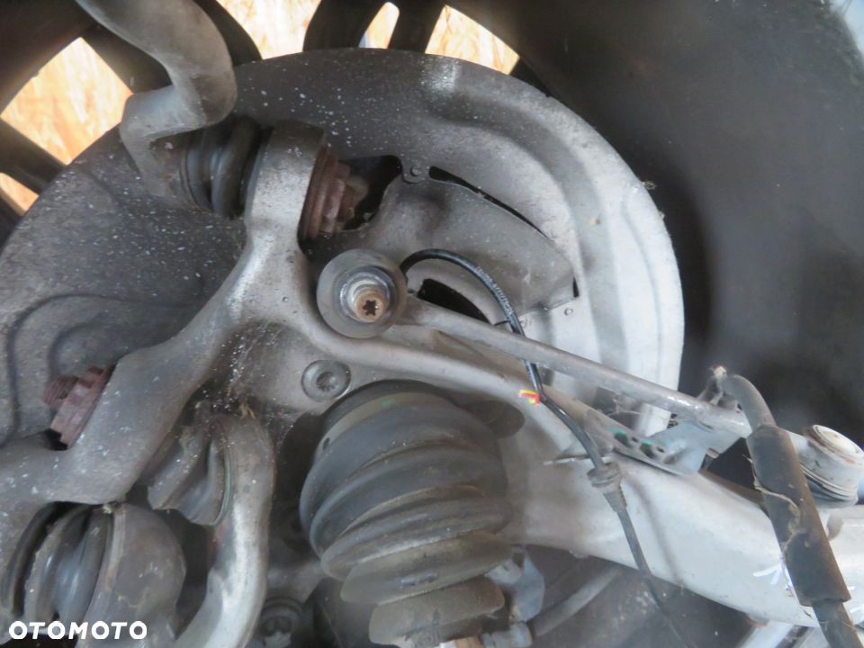 ZWROTNICA PIASTA X6 I E71 4.0 D xDRIVE LEWY PRAWY PRZÓD 31216773783 31216773784 BMW 2007-2011 - 3