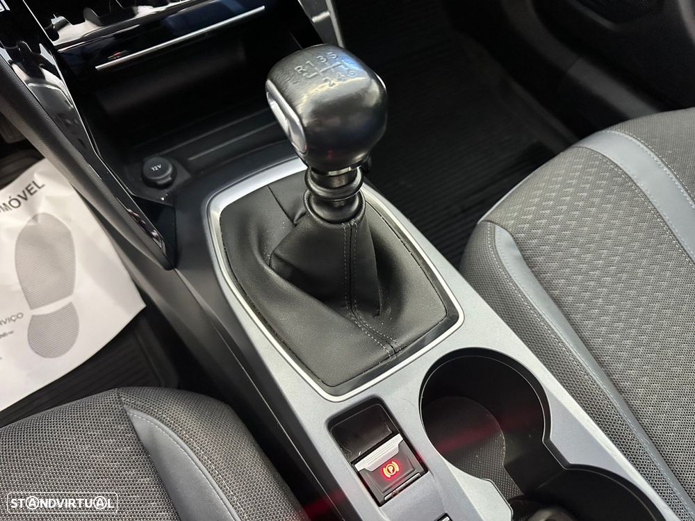 Peugeot 2008 1.2 PureTech Allure - 10