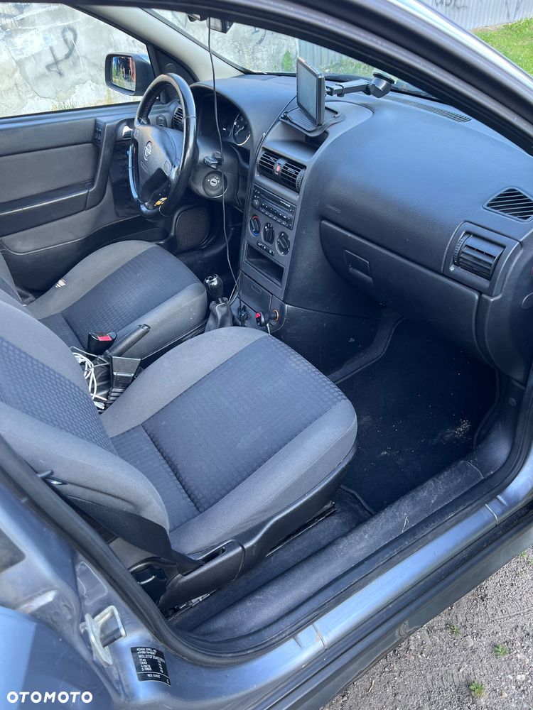 Opel Astra 1.6 - 10