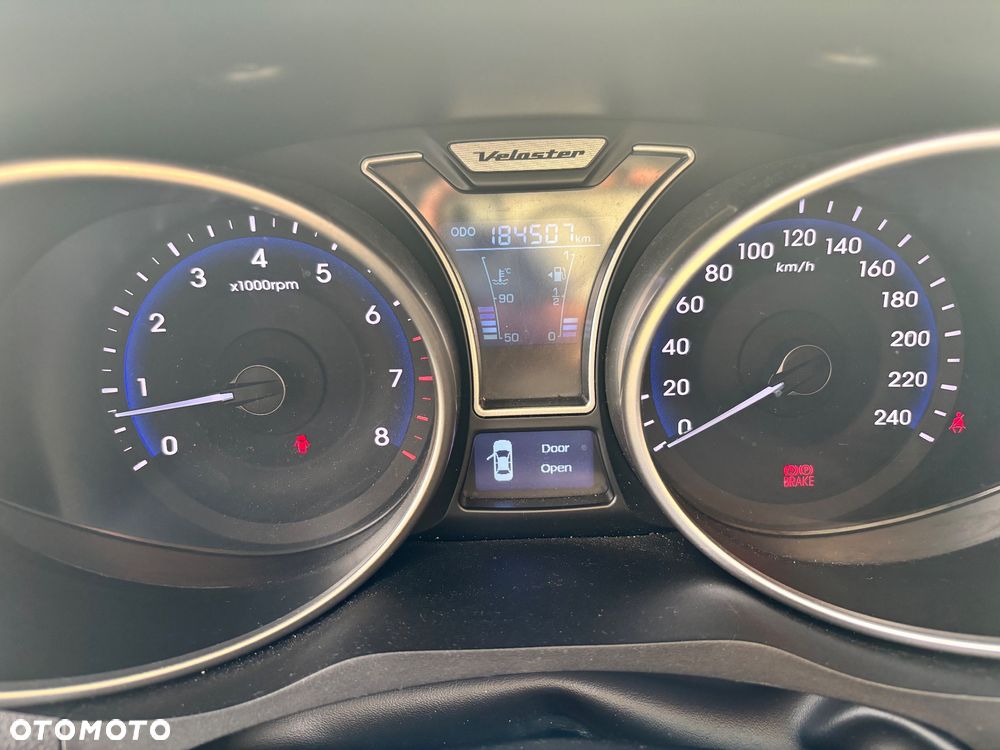 Hyundai Veloster - 17