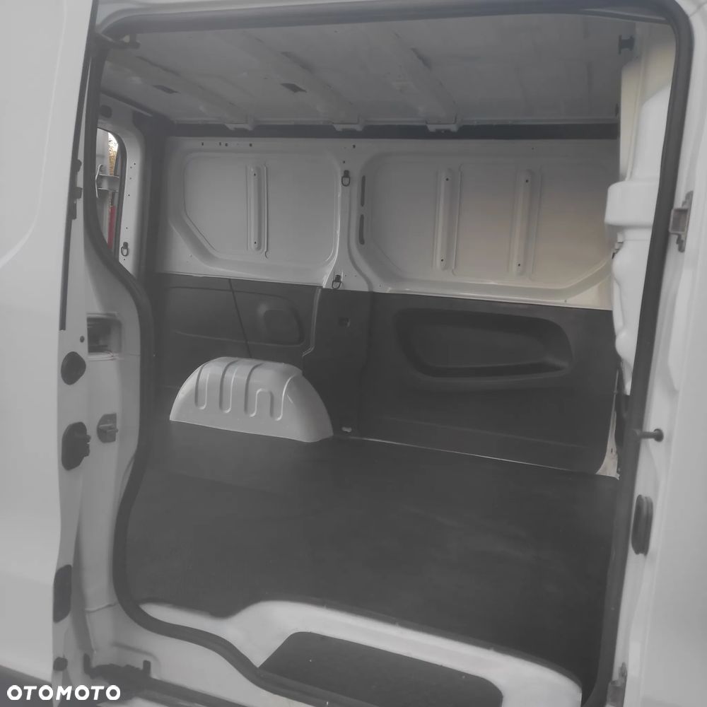 Renault Trafic - 20