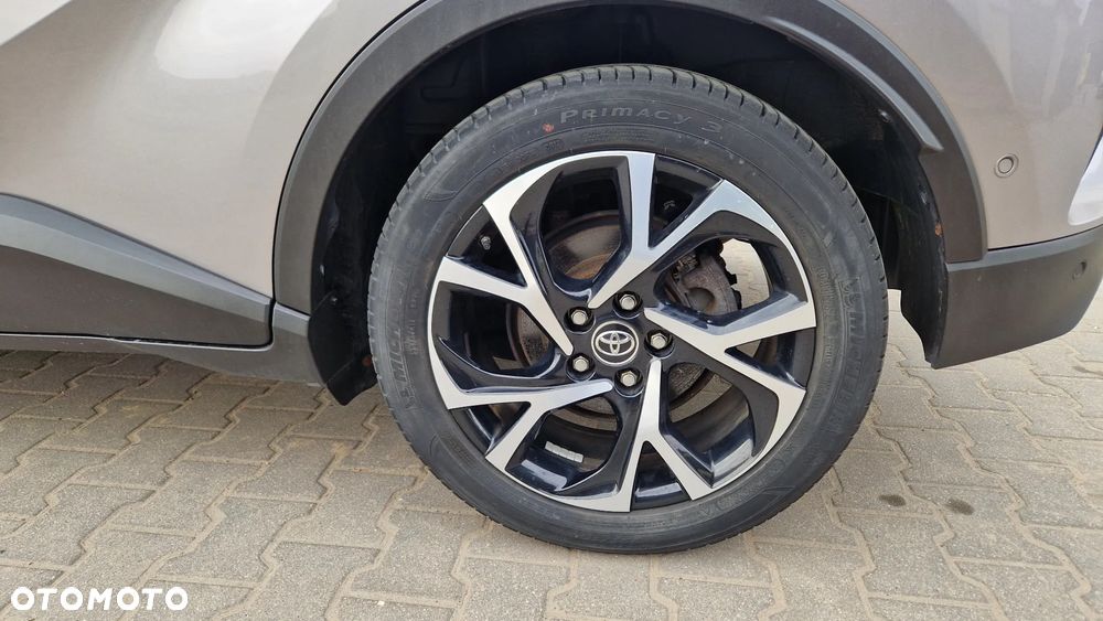 Toyota C-HR - 11