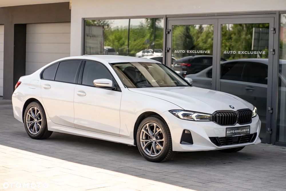 BMW Seria 3 320i Luxury Line - 13