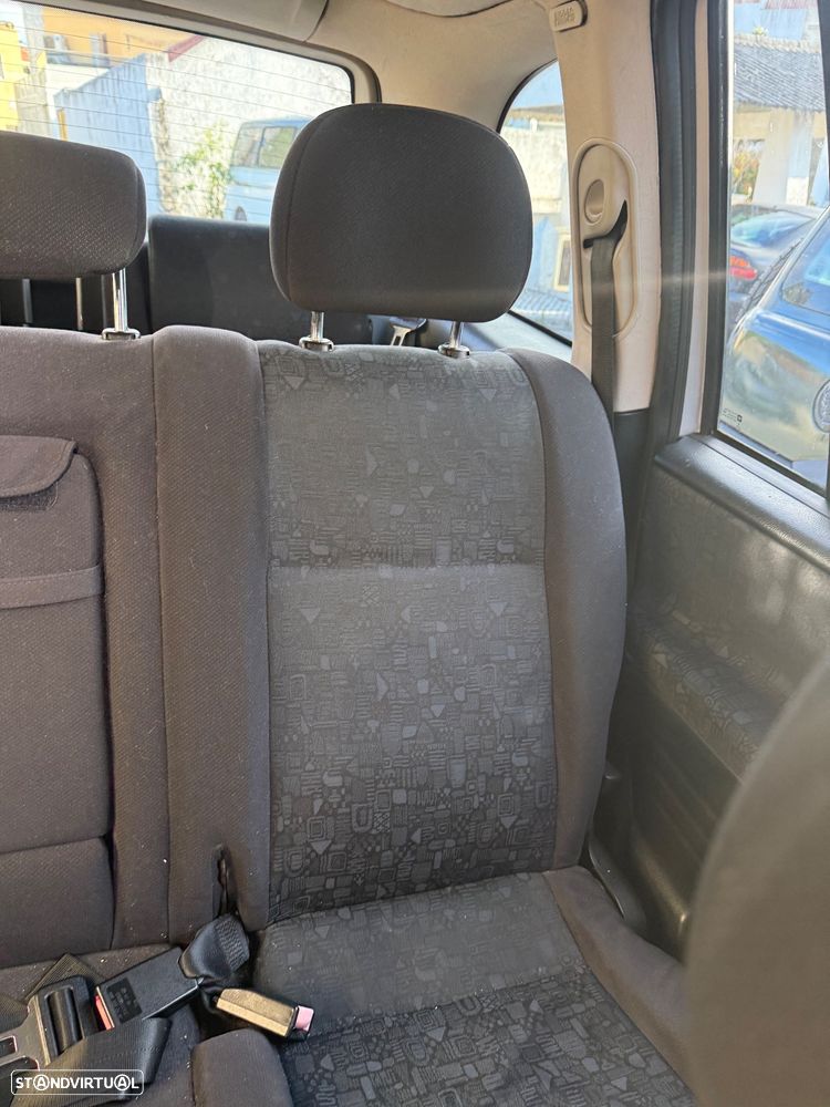 Opel Zafira 2.0 DTi Comfort - 13