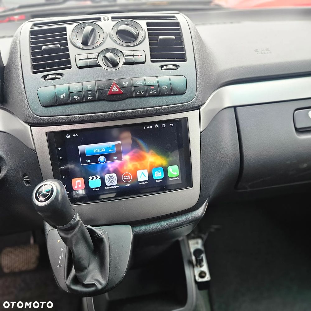 Mercedes-Benz Viano - 24